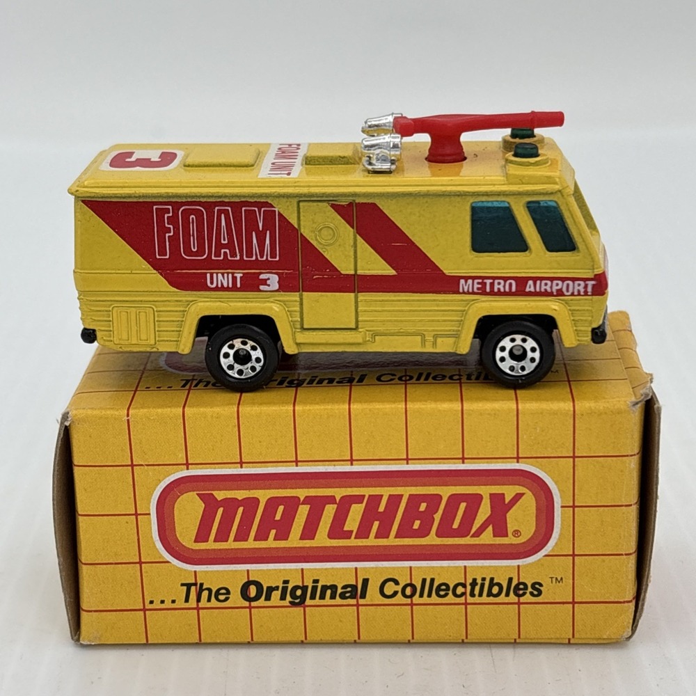 Matchbox#54 Airportfoam Tender From 1983